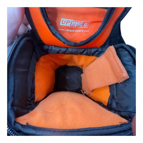 Vanguard Up-Rise II 14Z Camera Bag Black DSLR Zoom Lens Shoulder Case - Picture 4 of 13